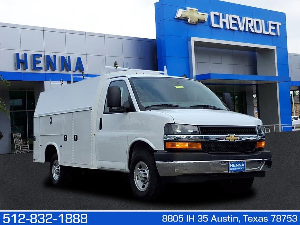 2025 Chevrolet Express Cutaway 3500 1WT