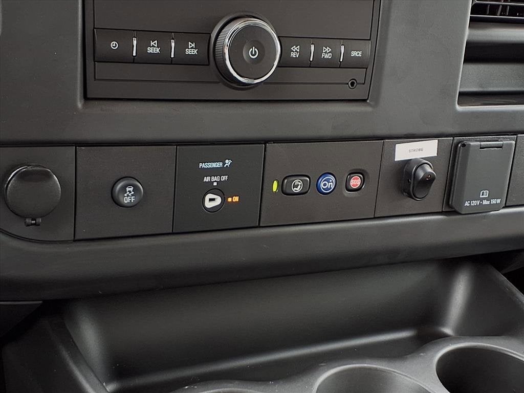 2025 Chevrolet Express Cutaway 3500 1WT