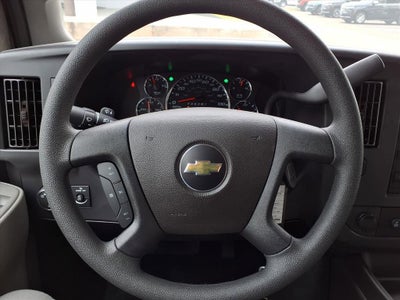 2025 Chevrolet Express Cutaway 3500 1WT