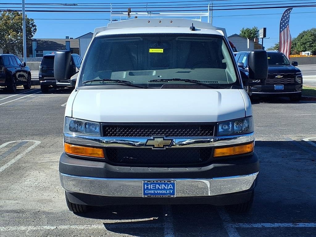 2025 Chevrolet Express Cutaway 3500 1WT