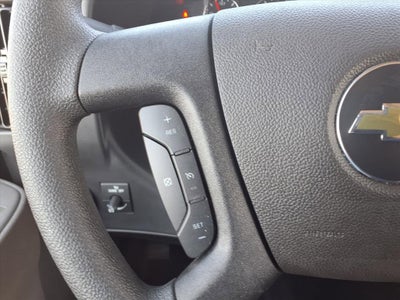 2025 Chevrolet Express Cutaway 3500 1WT