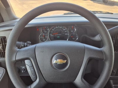 2025 Chevrolet Express Cutaway 3500 1WT