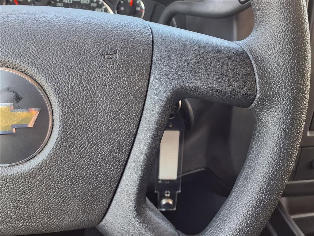 2025 Chevrolet Express Cutaway 3500 1WT