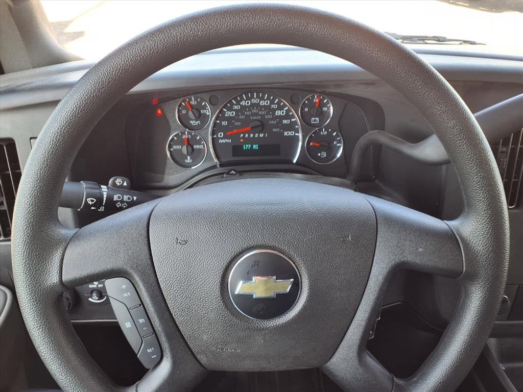 2025 Chevrolet Express Cutaway 3500 1WT