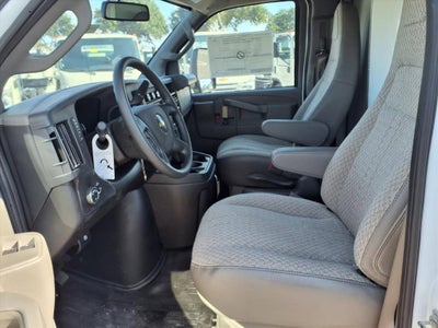2025 Chevrolet Express Cutaway 3500 1WT
