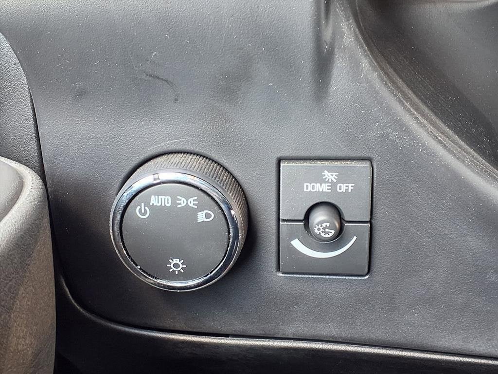 2025 Chevrolet Express Cutaway 3500 1WT