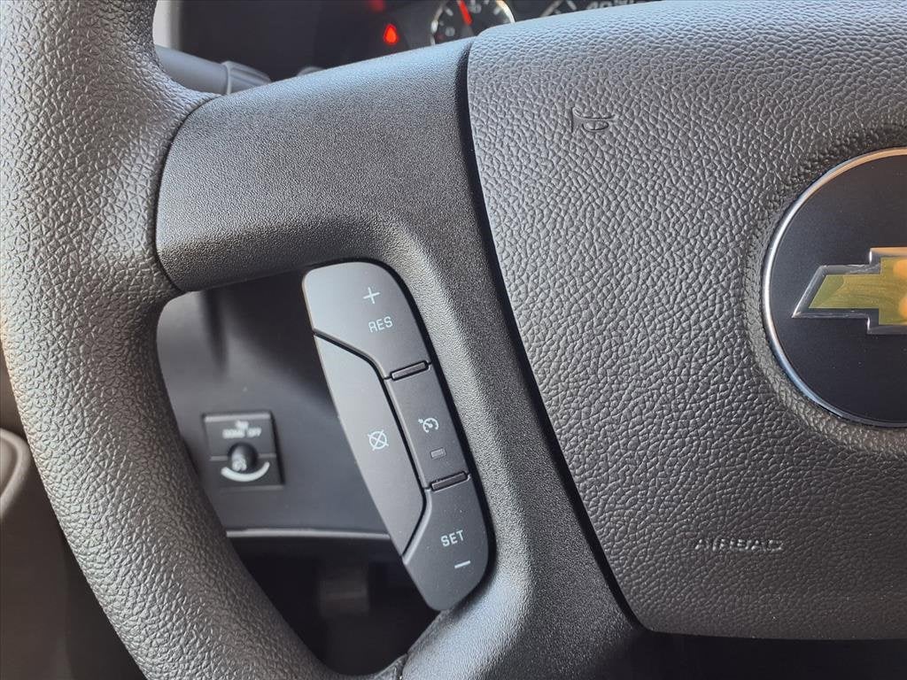 2025 Chevrolet Express Cutaway 3500 1WT