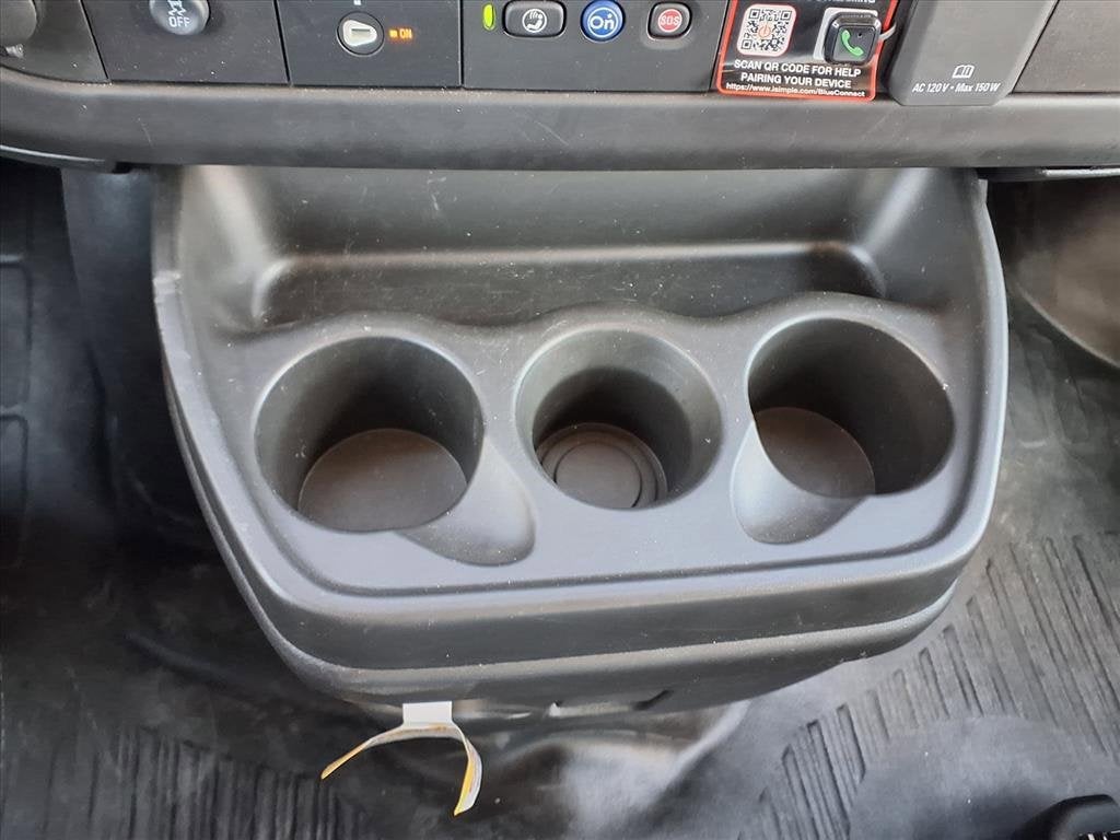 2025 Chevrolet Express Cutaway 3500 1WT