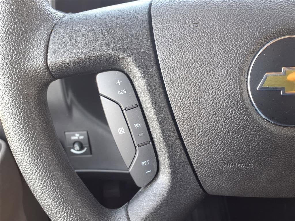 2025 Chevrolet Express Cutaway 3500 1WT