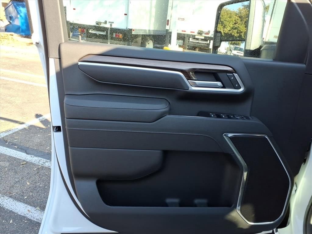 2026 Chevrolet Silverado 3500 HD Chassis Cab LT