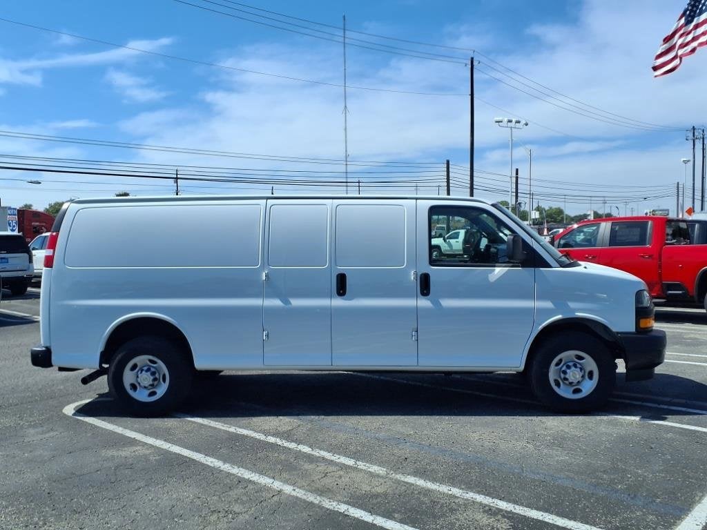 2024 Chevrolet Express Cargo 2500 WT
