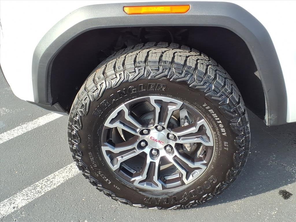 2023 GMC Canyon AT4