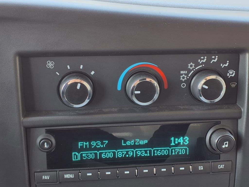 2025 Chevrolet Express Cutaway 3500 1WT