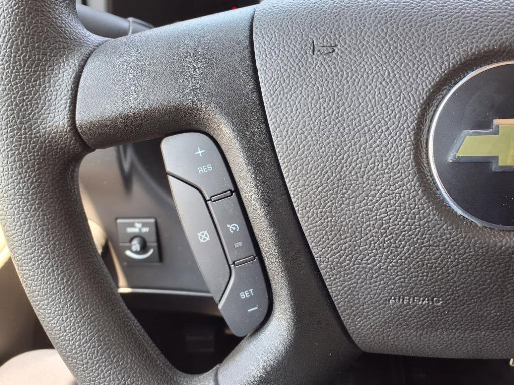 2025 Chevrolet Express Cutaway 3500 1WT