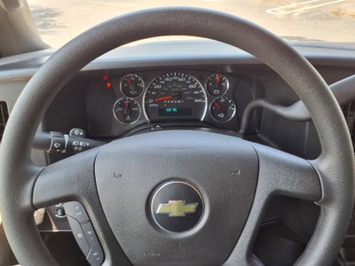 2025 Chevrolet Express Cutaway 3500 1WT
