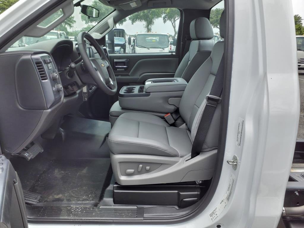 2024 Chevrolet Silverado 5500 HD Work Truck