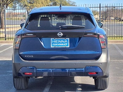 2025 Nissan Kicks SV