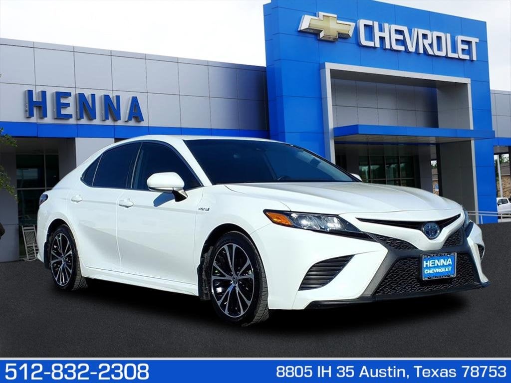 2020 Toyota Camry Hybrid SE