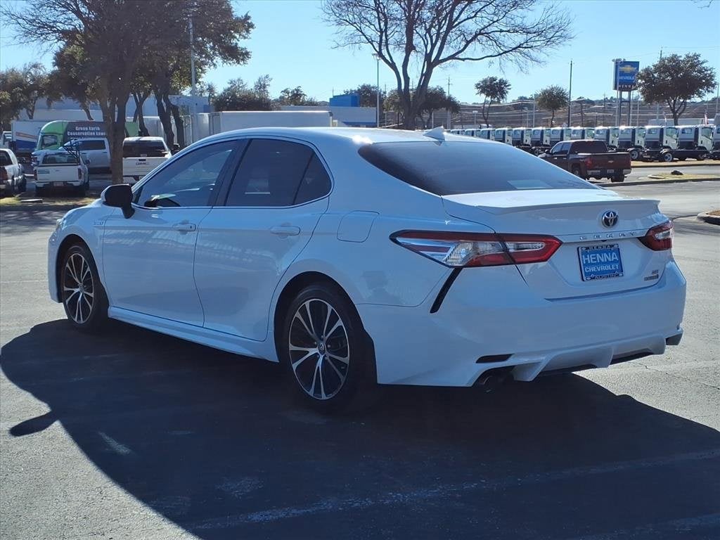 2020 Toyota Camry Hybrid SE