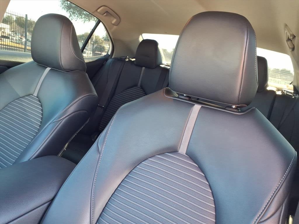 2020 Toyota Camry Hybrid SE