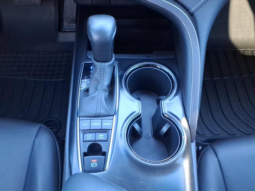 2020 Toyota Camry Hybrid SE