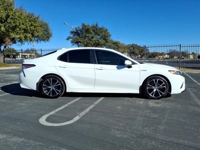 2020 Toyota Camry Hybrid SE