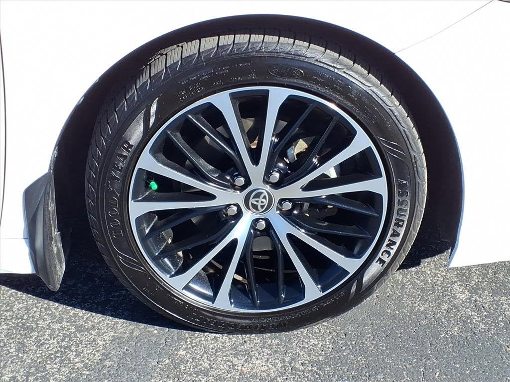 2020 Toyota Camry Hybrid SE