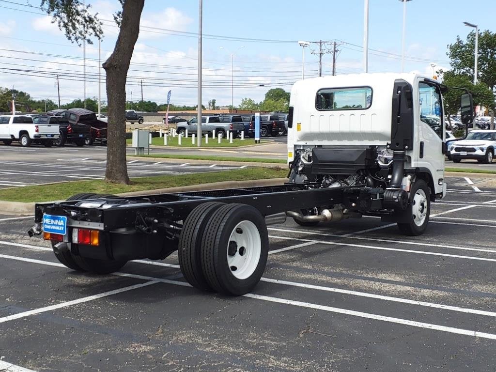 2024 Chevrolet Low Cab Forward 4500 Base