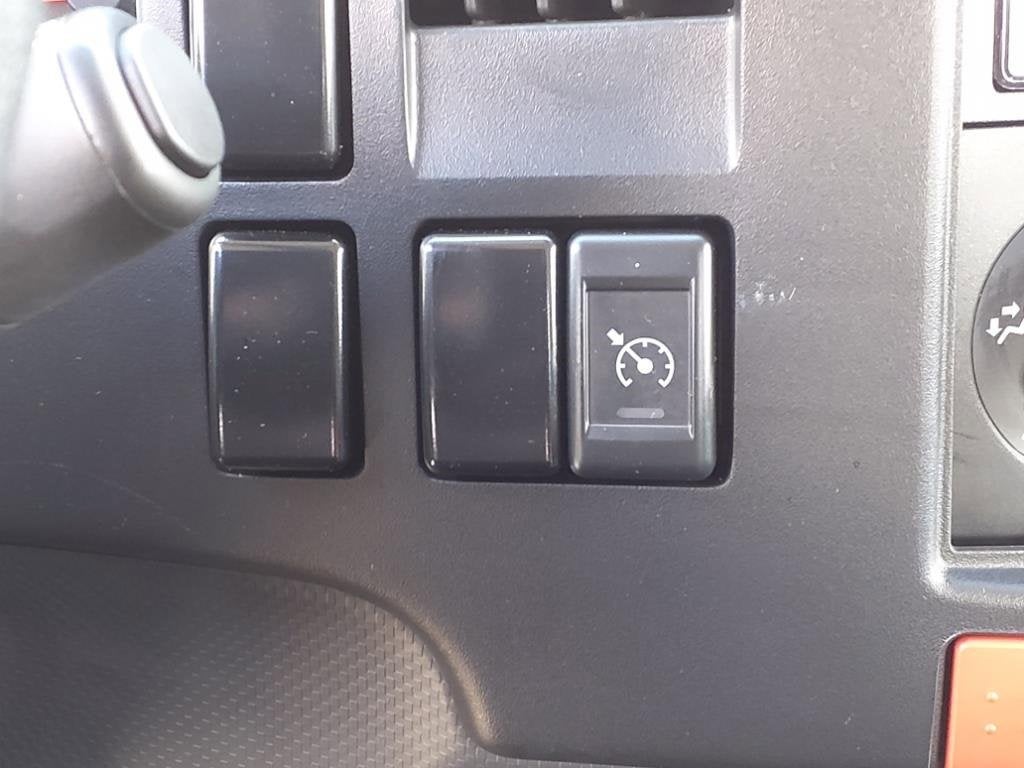 2025 Chevrolet Low Cab Forward 4500 Base