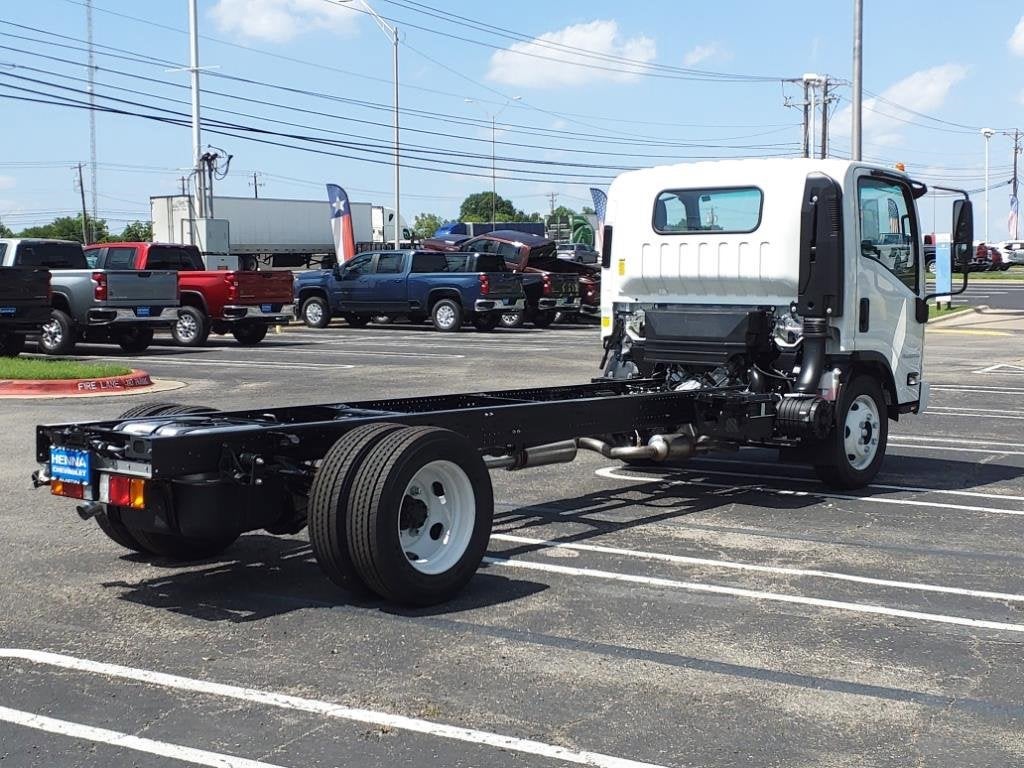 2024 Chevrolet Low Cab Forward 4500 Base