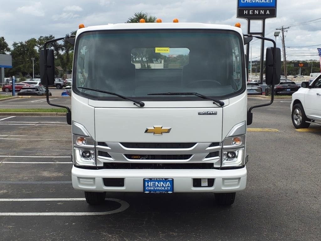 2025 Chevrolet Low Cab Forward 4500 Base