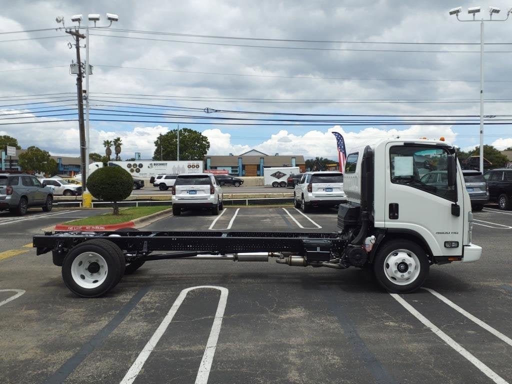 2025 Chevrolet Low Cab Forward 4500 Base