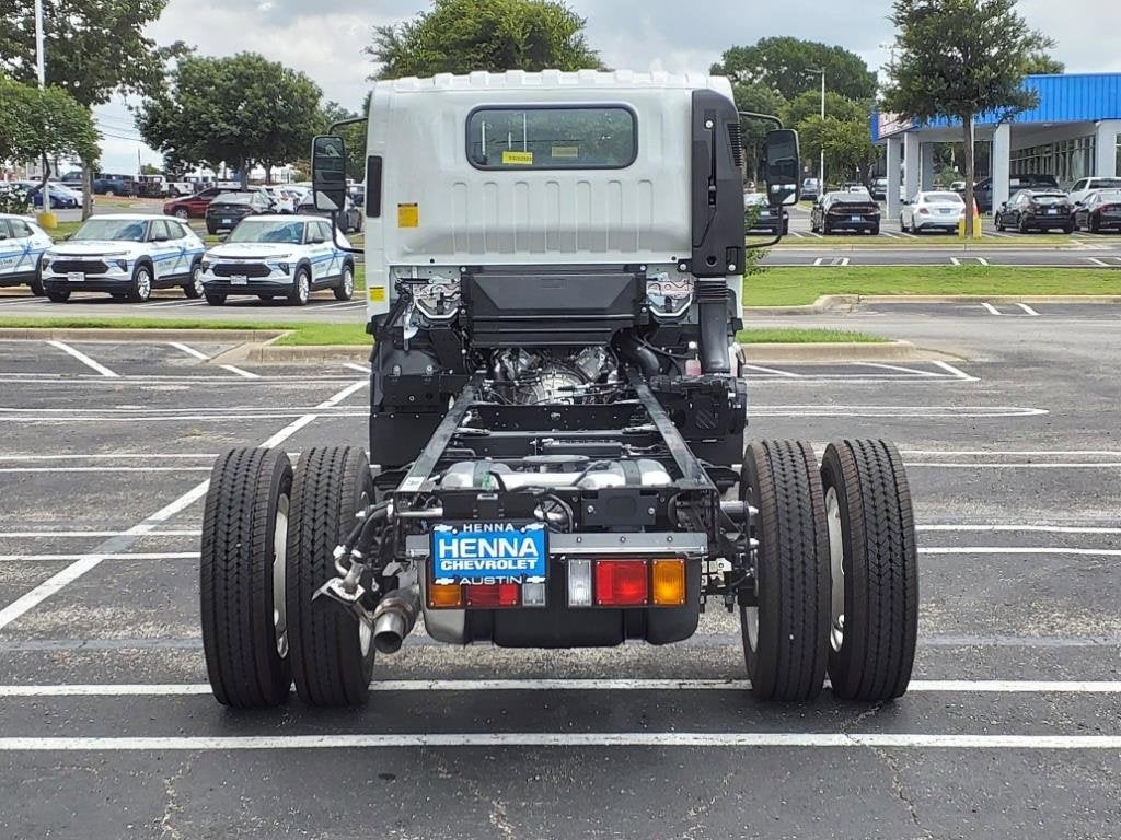 2025 Chevrolet Low Cab Forward 4500 Base