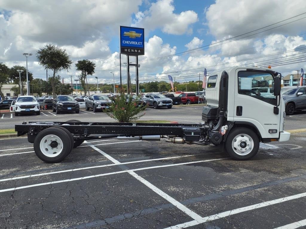 2025 Chevrolet Low Cab Forward 4500 Base
