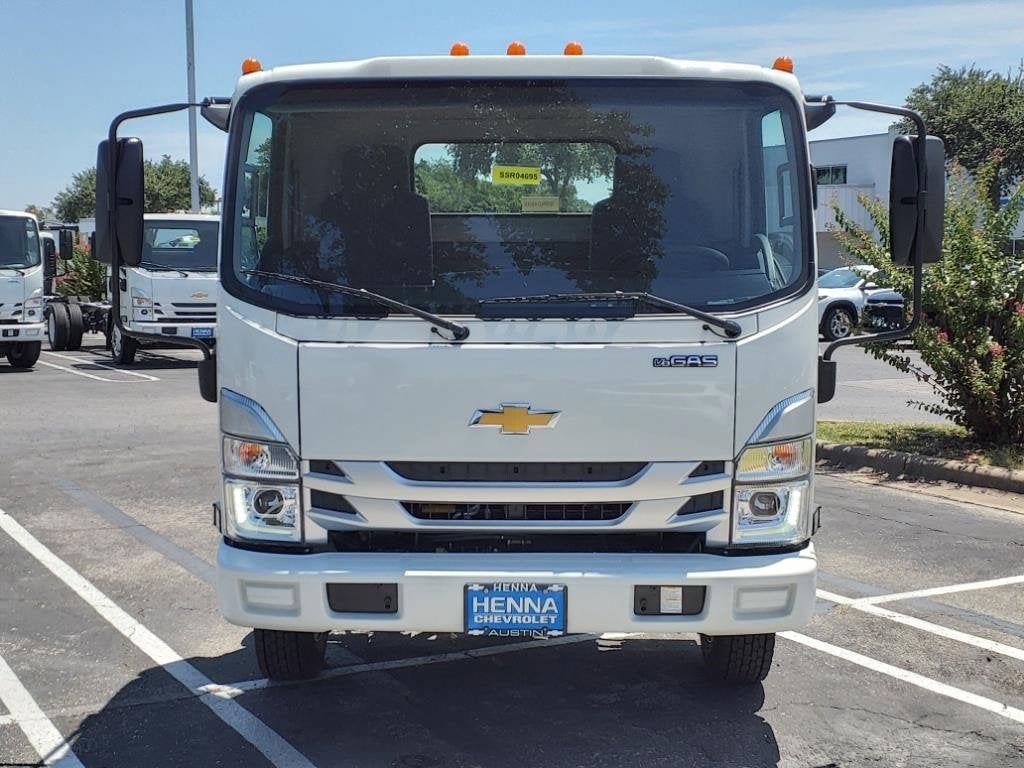 2025 Chevrolet Low Cab Forward 5500 XG Base