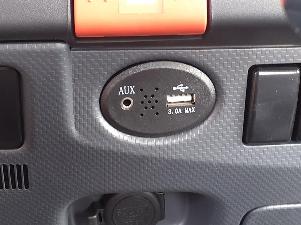 2025 Chevrolet Low Cab Forward 5500 XG Base