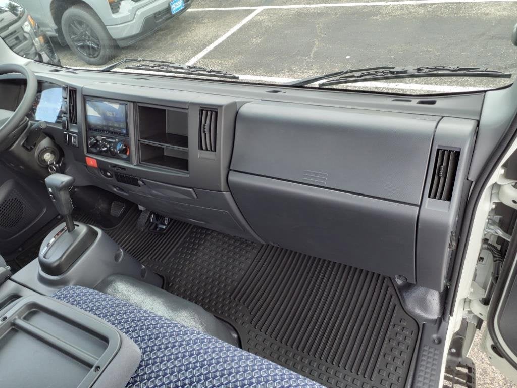 2025 Chevrolet Low Cab Forward 5500 XG Base