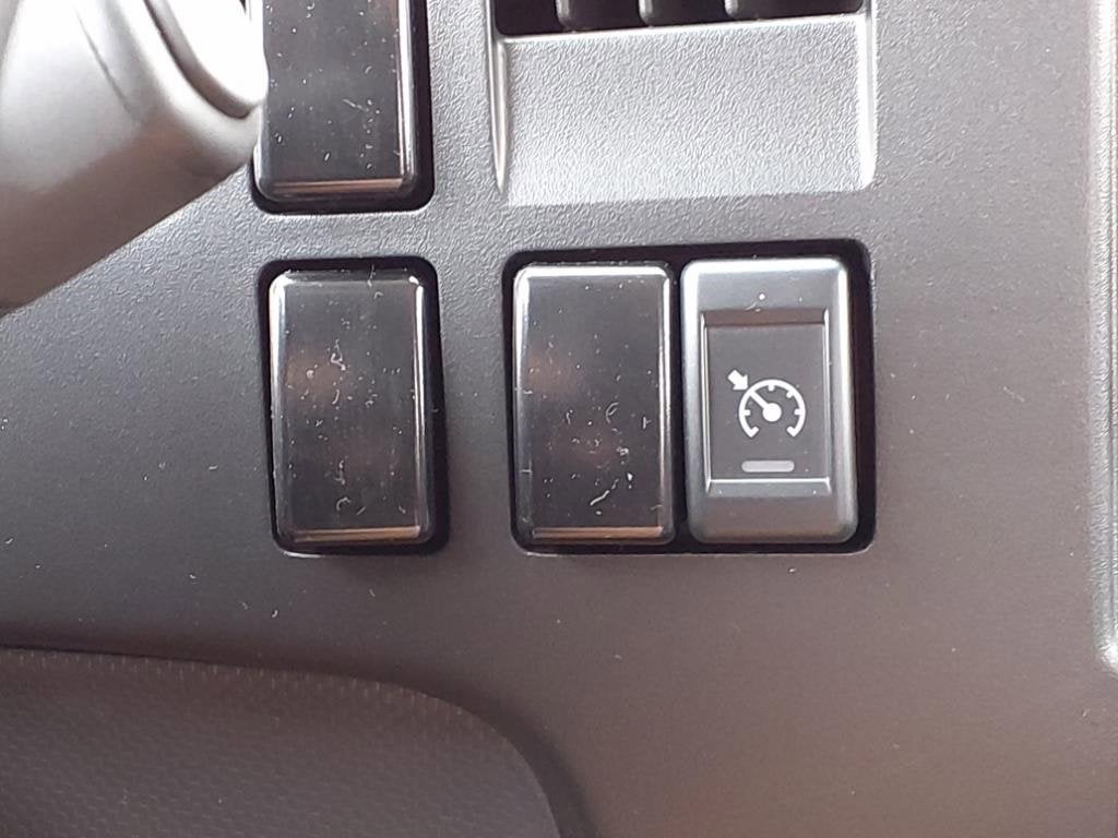 2025 Chevrolet Low Cab Forward 5500 XG Base