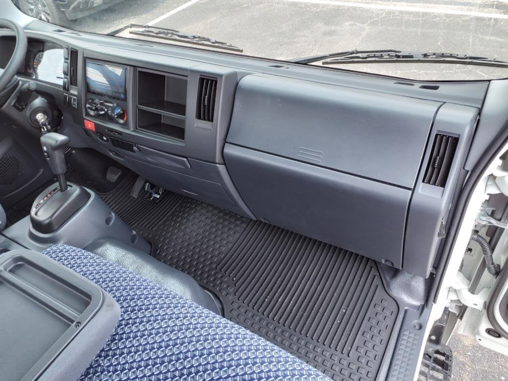 2025 Chevrolet Low Cab Forward 5500 XG Base