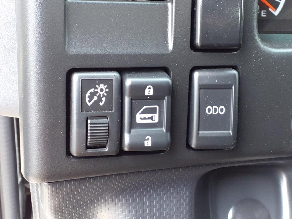 2025 Chevrolet Low Cab Forward 5500 XG Base