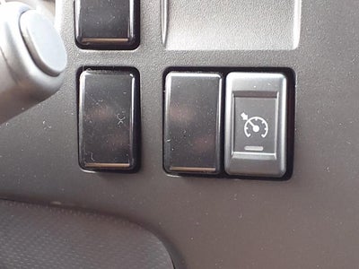 2025 Chevrolet Low Cab Forward 5500 XG Base