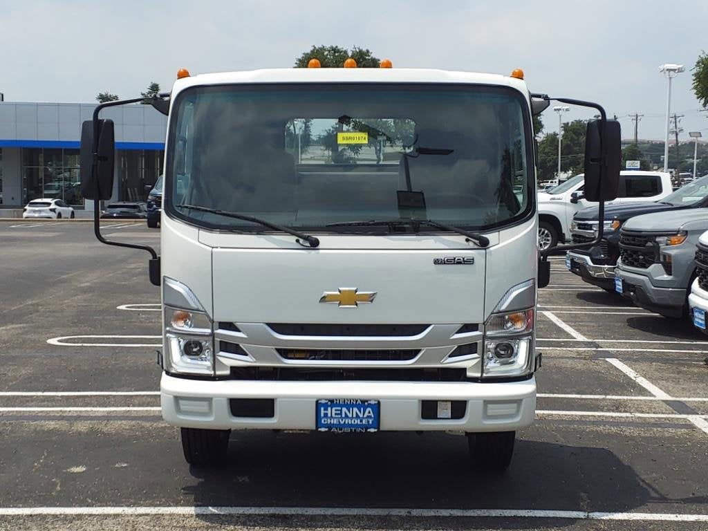 2025 Chevrolet Low Cab Forward 5500 XG Base