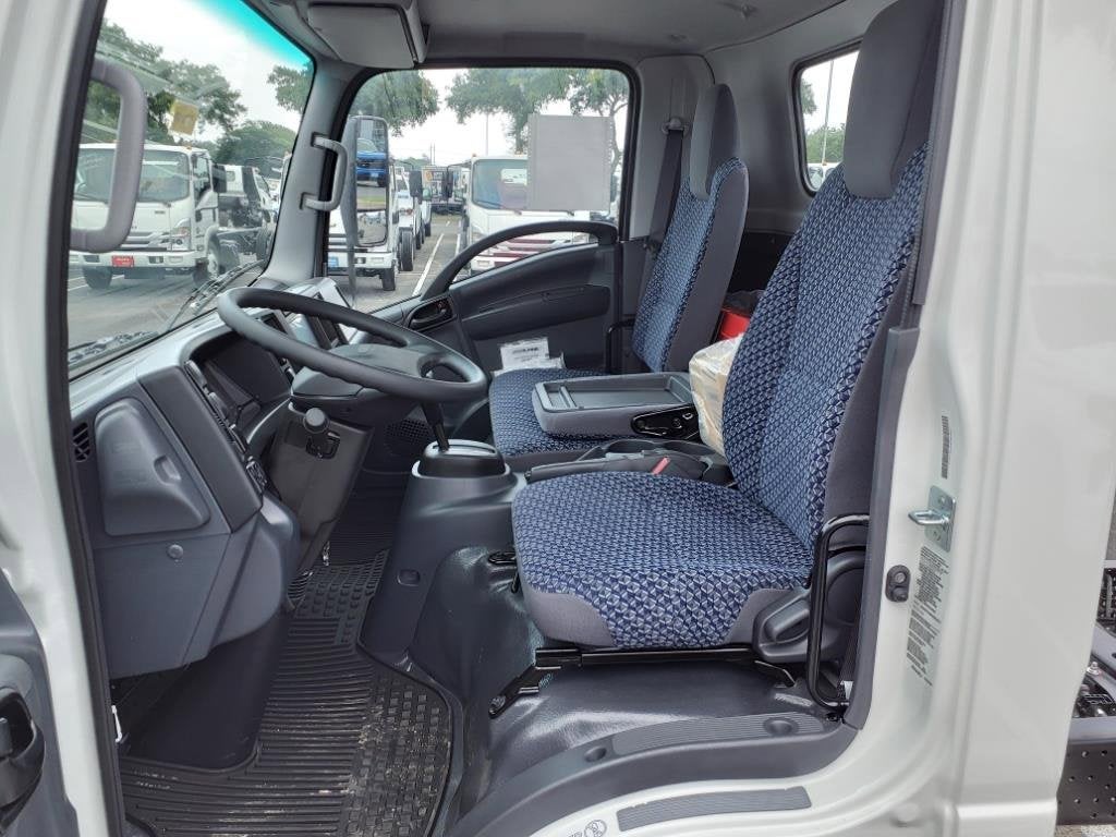 2025 Chevrolet Low Cab Forward 5500 XG Base