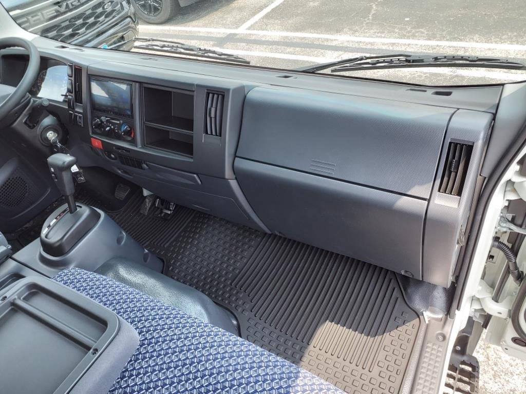 2025 Chevrolet Low Cab Forward 5500 XG Base