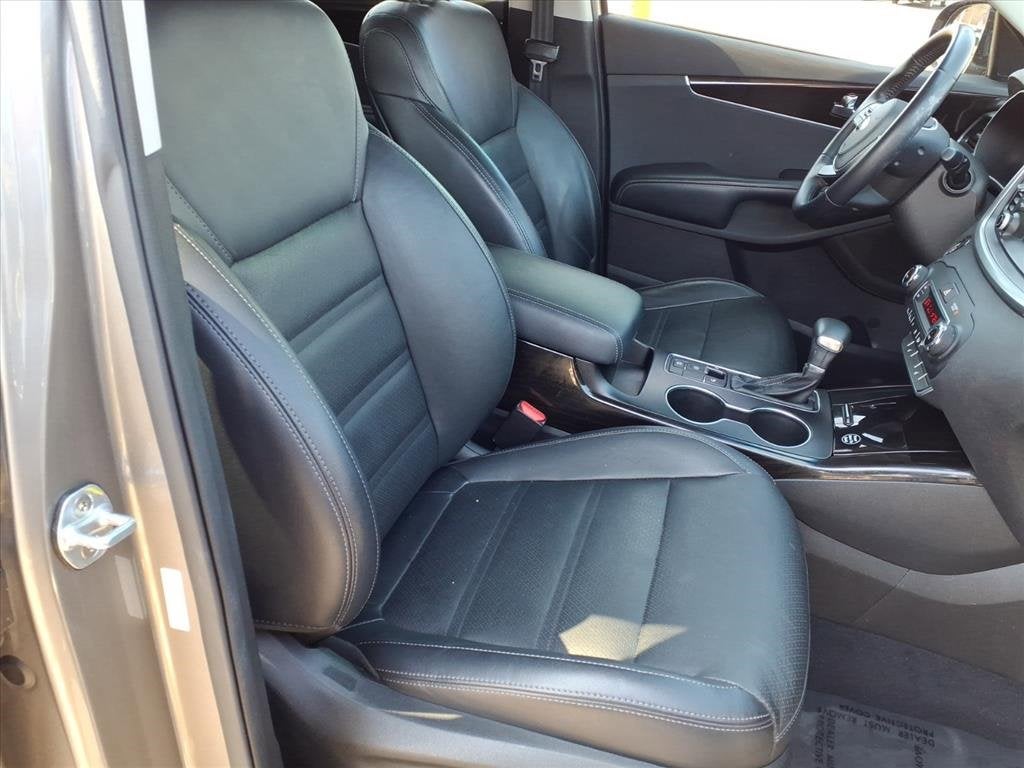 2019 Kia Sorento EX V6