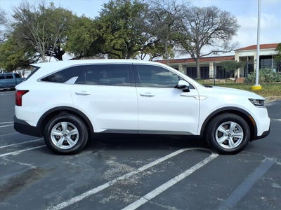 2023 Kia Sorento LX