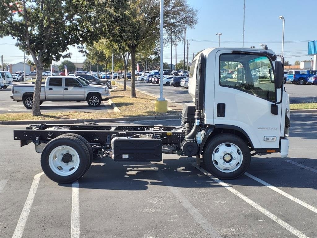 2025 Chevrolet Low Cab Forward 5500 XD 1WT