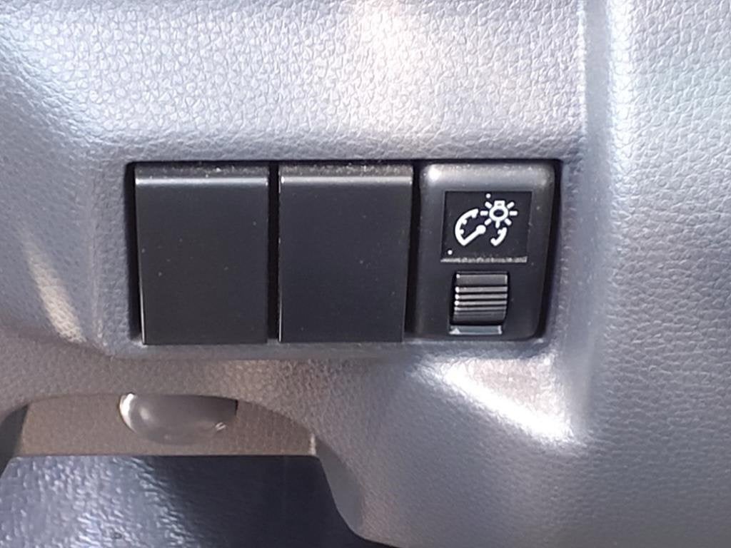 2025 Chevrolet Low Cab Forward 5500 XD 1WT