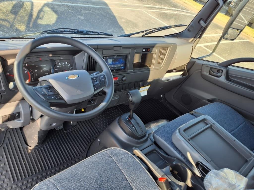 2025 Chevrolet Low Cab Forward 5500 XD Base
