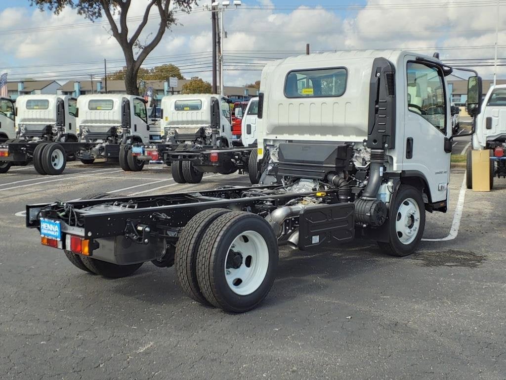 2025 Chevrolet Low Cab Forward 5500 XD Base